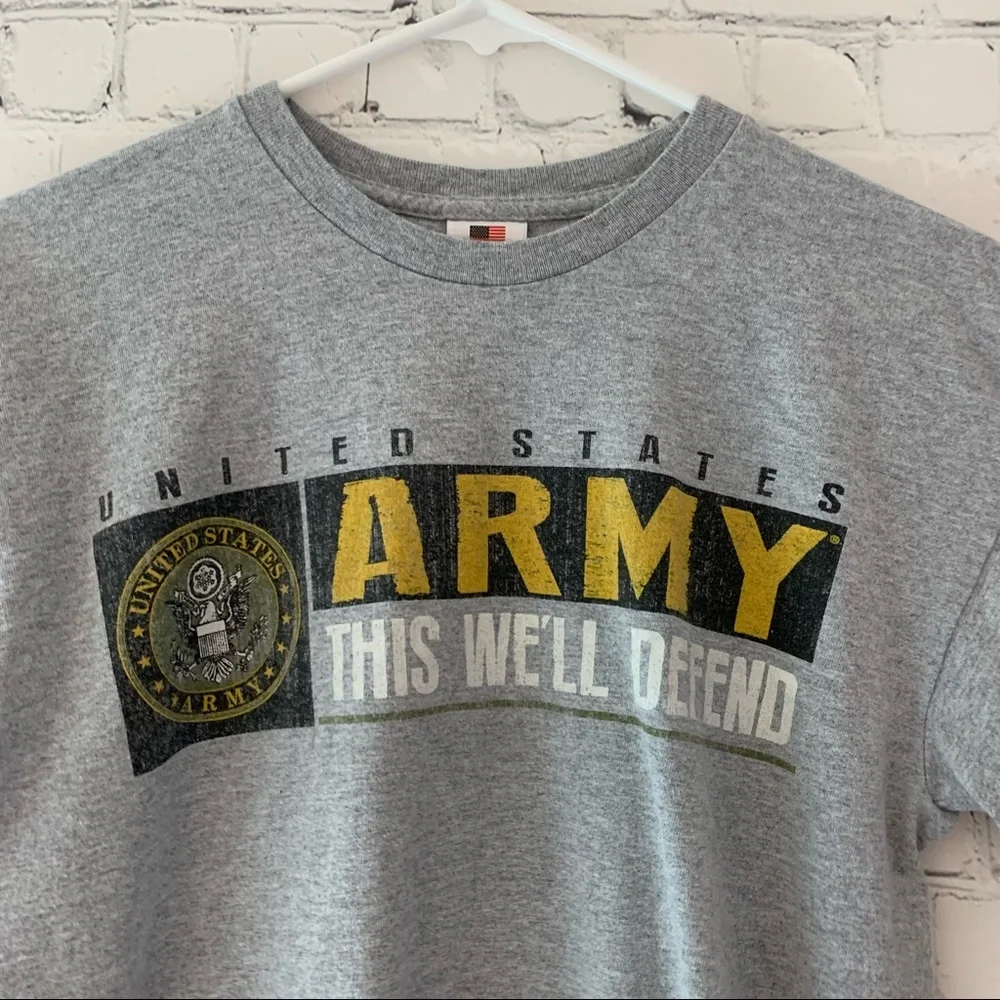 Vintage United States Army men’s short sleeve tee shirt | size medium